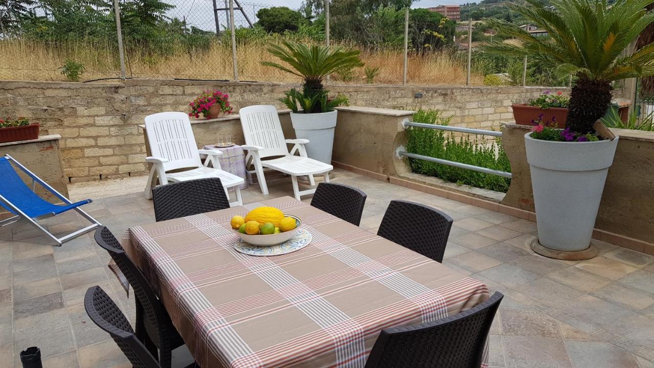 Casa Vacanze Villa Tropia Camastra Exterior photo