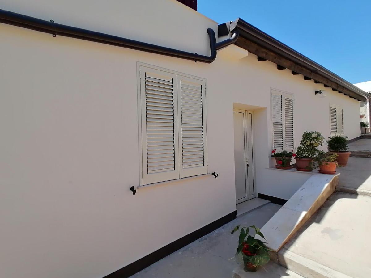 Casa Vacanze Villa Tropia Camastra Exterior photo
